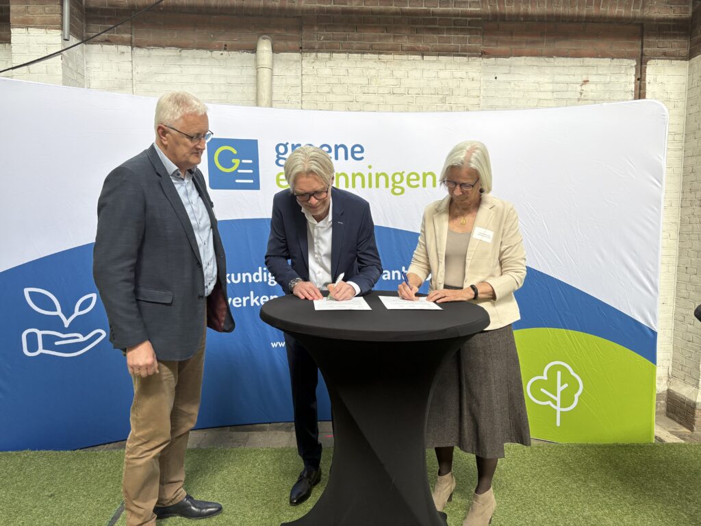Ondertekening van de overeenkomst tussen Groene Erkenningen en Examenadviesburo